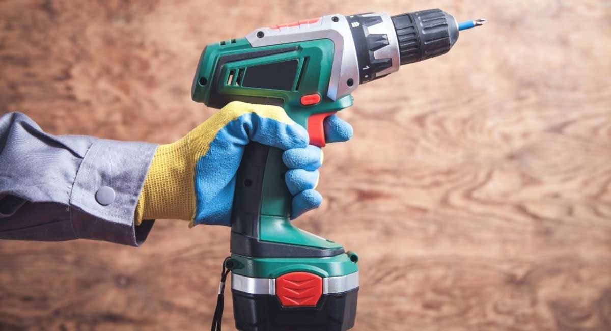 6 Best Cordless Tools for Contractors Woodturning Tips