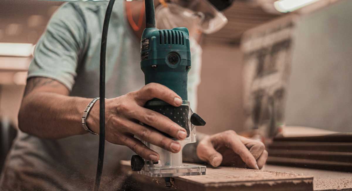 Guide to the Six Best Wood Routers for Beginners Woodturning Tips